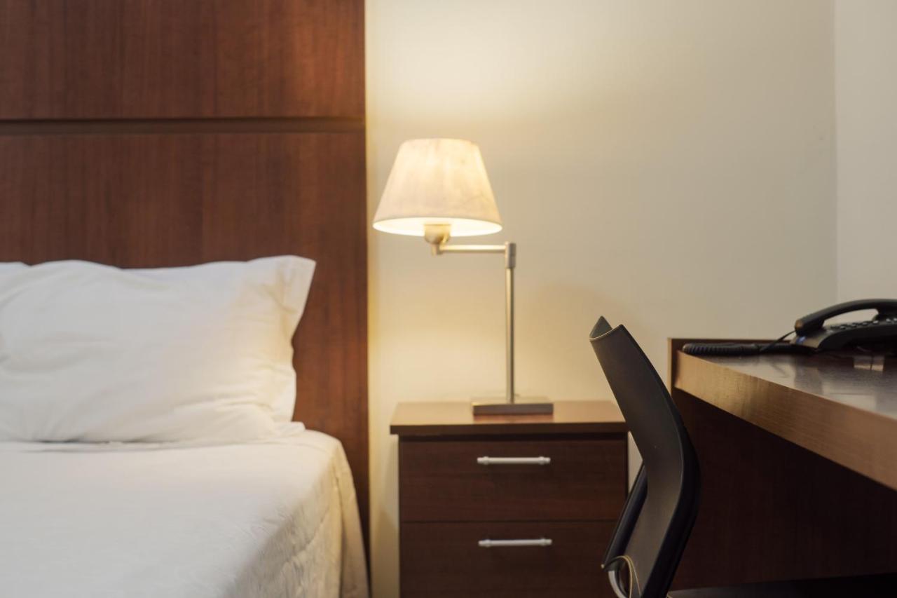 Ibituruna Center Hotel ゴベルナドール・バラダレス エクステリア 写真