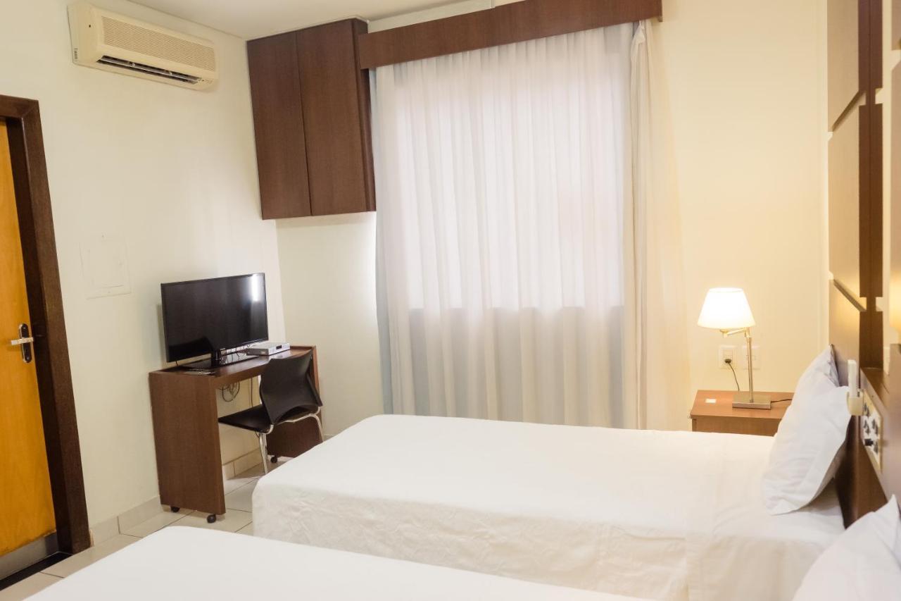 Ibituruna Center Hotel ゴベルナドール・バラダレス エクステリア 写真